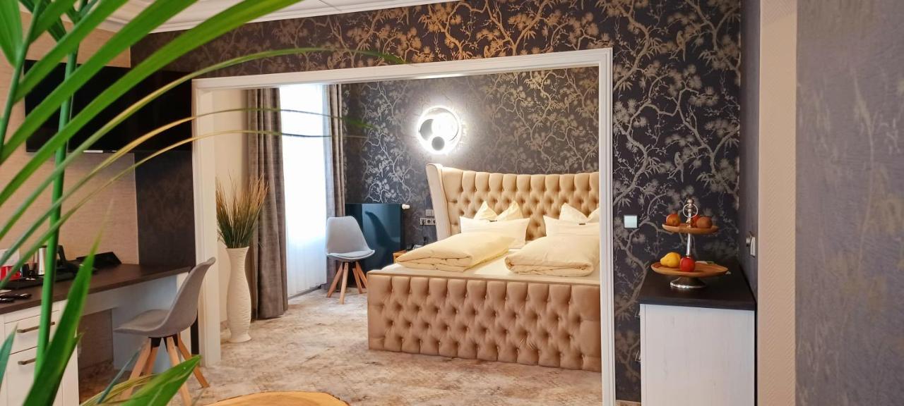 Hotel Neustaedter Hof Schwarzenberg  Bagian luar foto