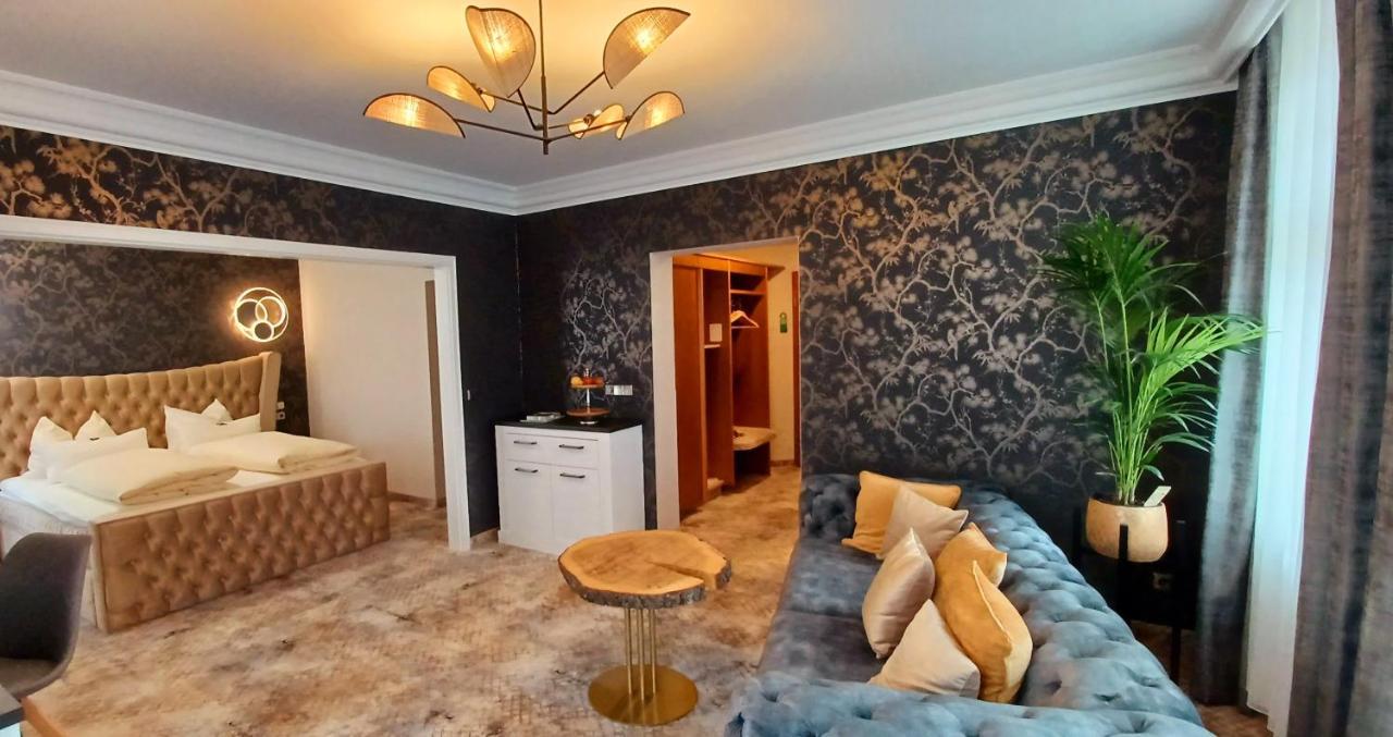 Hotel Neustaedter Hof Schwarzenberg  Bagian luar foto