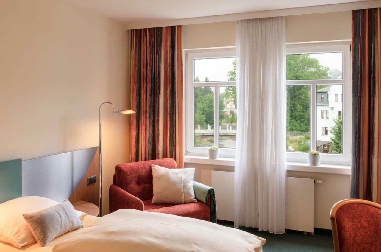 Hotel Neustaedter Hof Schwarzenberg  Bagian luar foto