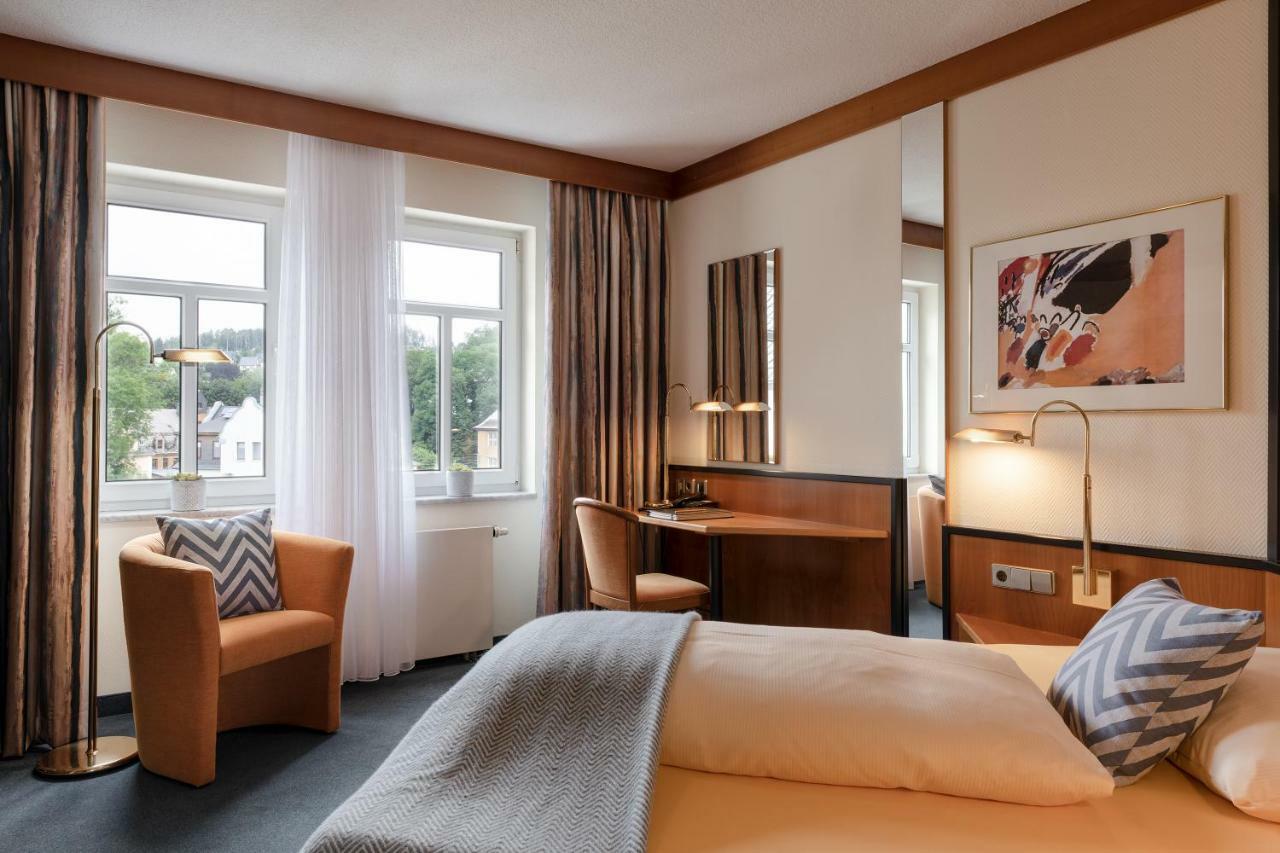 Hotel Neustaedter Hof Schwarzenberg  Bagian luar foto