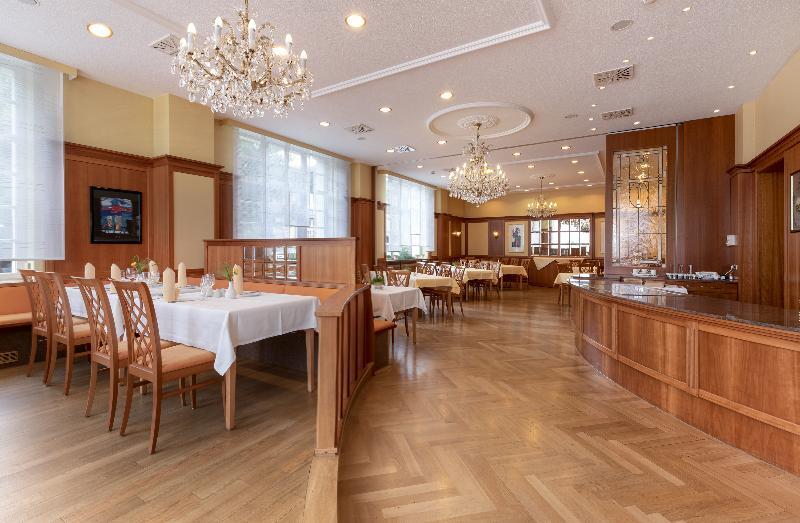 Hotel Neustaedter Hof Schwarzenberg  Bagian luar foto