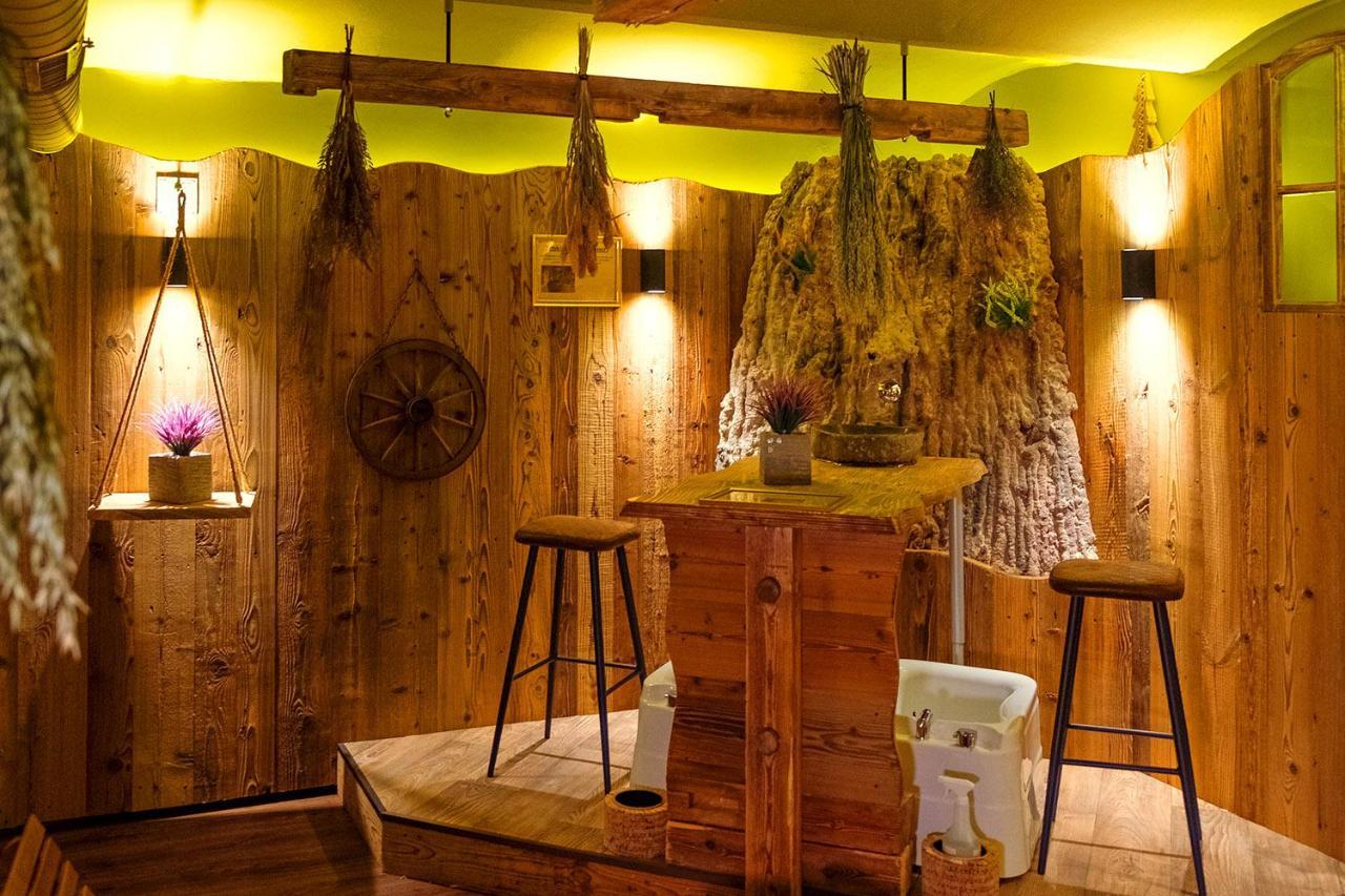 Hotel Neustaedter Hof Schwarzenberg  Bagian luar foto